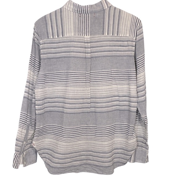 XiRENA Button Down High Low Hem Blue/White Shirt Sz S NWT - Picture 2 of 12